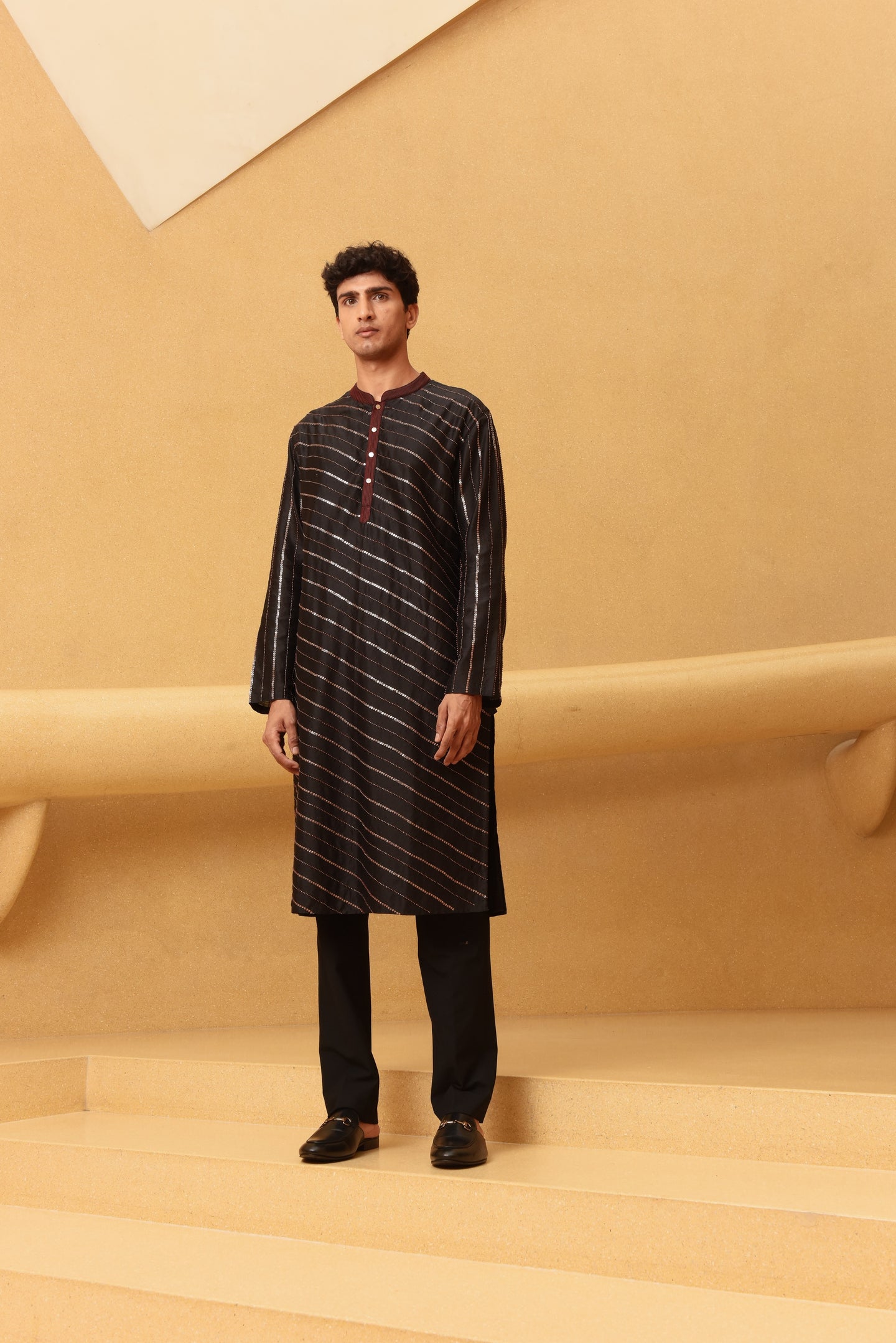 Thor Diagonal Line Kurta